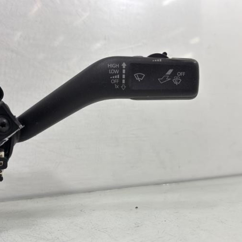 Com (Bloc Contacteur Tournant+Commodo Essuie Glace+Commodo Phare) VOLKSWAGEN PASSAT 6 Photo n°3