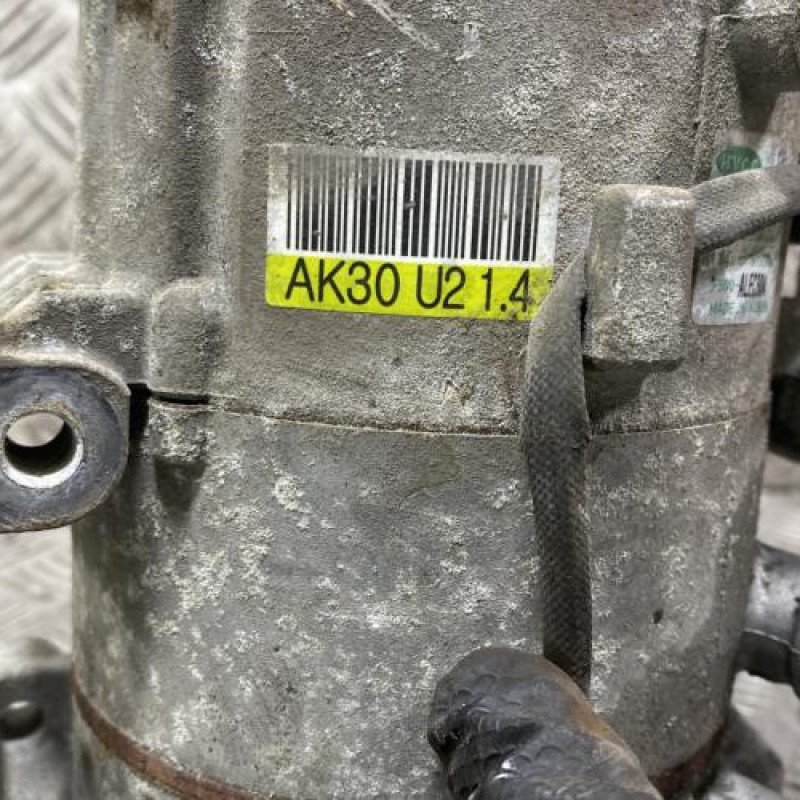 Compresseur clim HYUNDAI I 20 2 Photo n°8