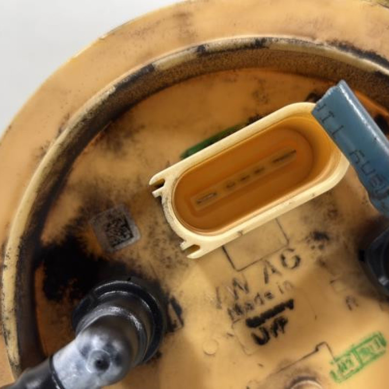 Pompe à carburant VOLKSWAGEN PASSAT 6 Photo n°3