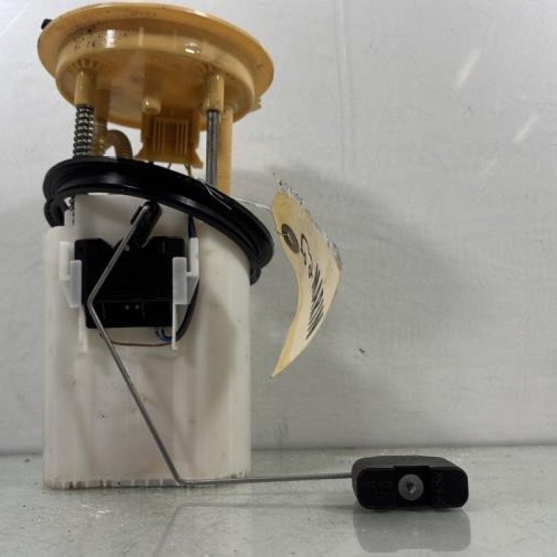 Pompe à carburant VOLKSWAGEN PASSAT 6 Photo n°5