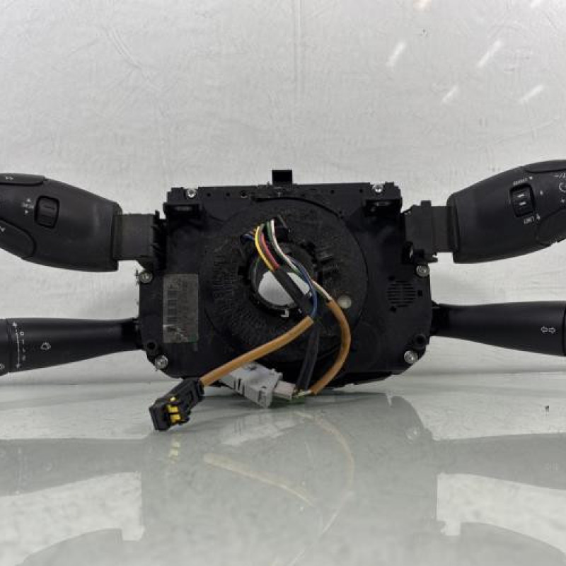 Com (Bloc Contacteur Tournant+Commodo Essuie Glace+Commodo Phare) PEUGEOT 207 Photo n°1