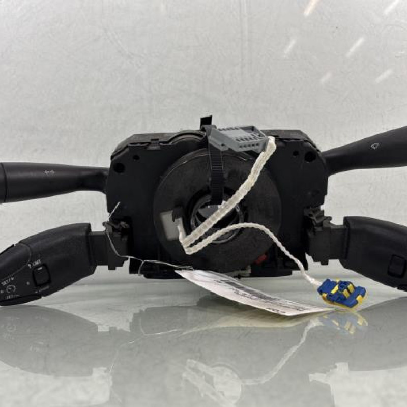 Com (Bloc Contacteur Tournant+Commodo Essuie Glace+Commodo Phare) PEUGEOT 308 1 Photo n°1