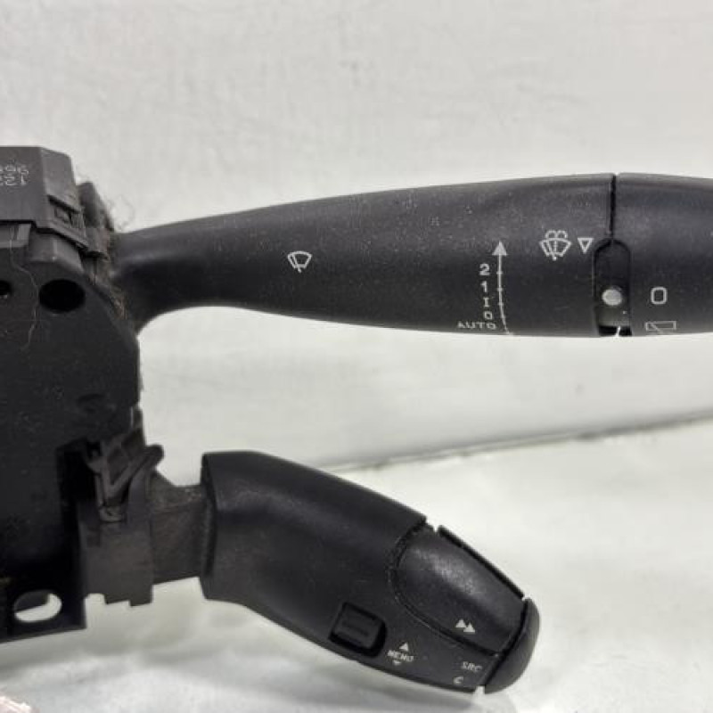 Com (Bloc Contacteur Tournant+Commodo Essuie Glace+Commodo Phare) PEUGEOT 308 1 Photo n°3