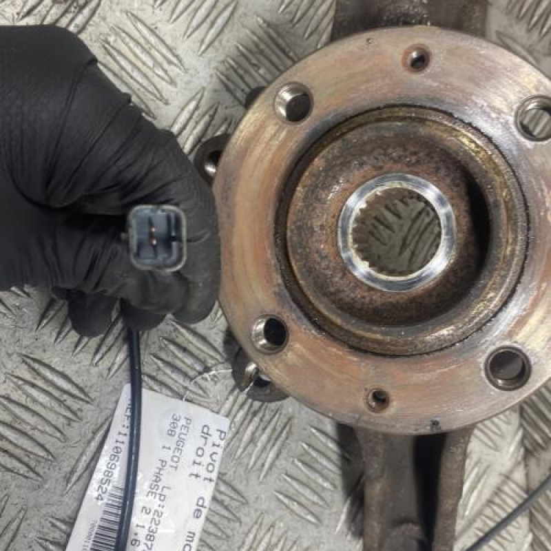 Pivot de moyeu avant droit PEUGEOT 308 1 Photo n°3