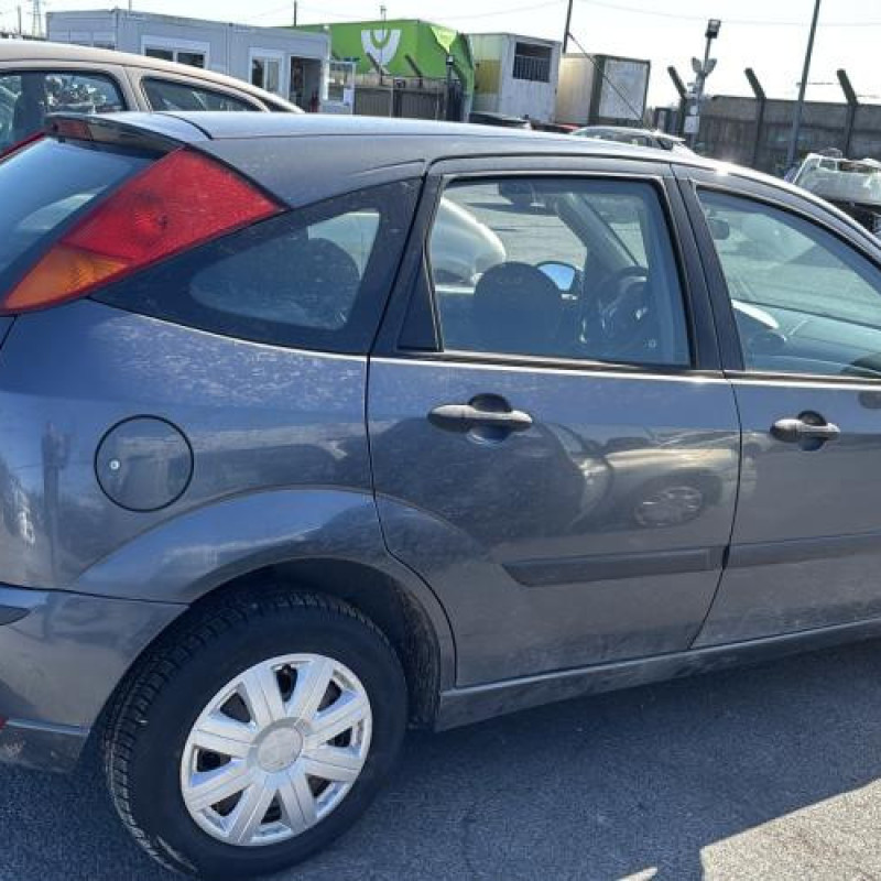 Feu arriere principal gauche (feux) FORD FOCUS 1 Photo n°10