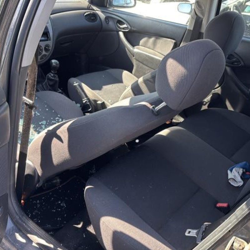 Feu arriere principal gauche (feux) FORD FOCUS 1 Photo n°14