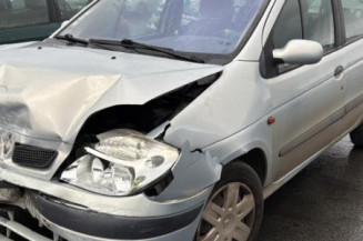 Feu arriere stop central RENAULT SCENIC 1