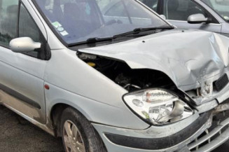 Feu arriere stop central RENAULT SCENIC 1