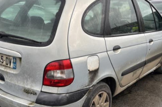 Feu arriere stop central RENAULT SCENIC 1