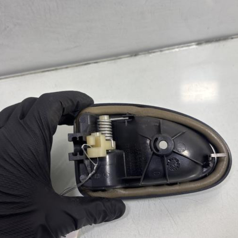 Poignee interieur avant droit RENAULT SCENIC 1 Photo n°2