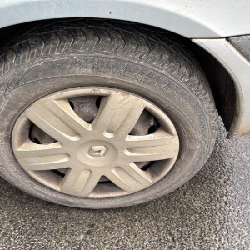 Feu arriere stop central RENAULT SCENIC 1 Photo n°17