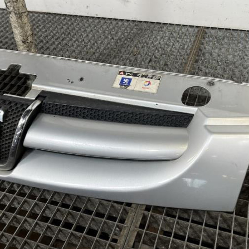 Calandre PEUGEOT PARTNER 1 Photo n°3