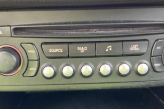 Attache ceinture avant gauche PEUGEOT 207