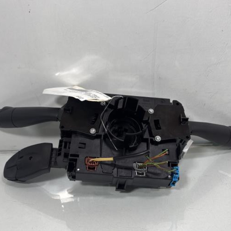 Com (Bloc Contacteur Tournant+Commodo Essuie Glace+Commodo Phare) PEUGEOT 207 Photo n°4