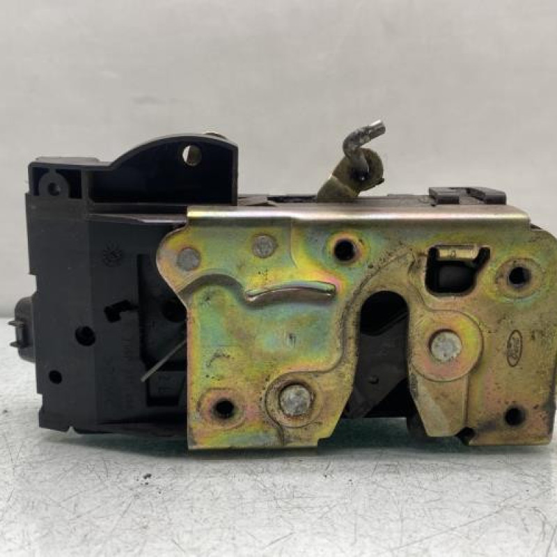 Serrure avant gauche FORD FOCUS 1 Photo n°5