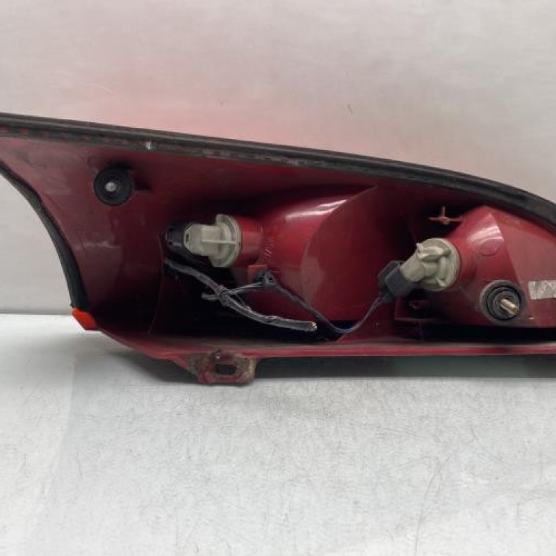 Feu arriere principal gauche (feux) FORD FOCUS 1 Photo n°2