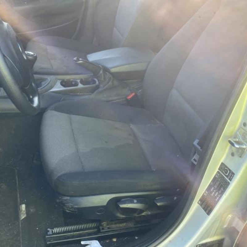 Moteur essuie glace arriere BMW SERIE 1 E87 Photo n°16