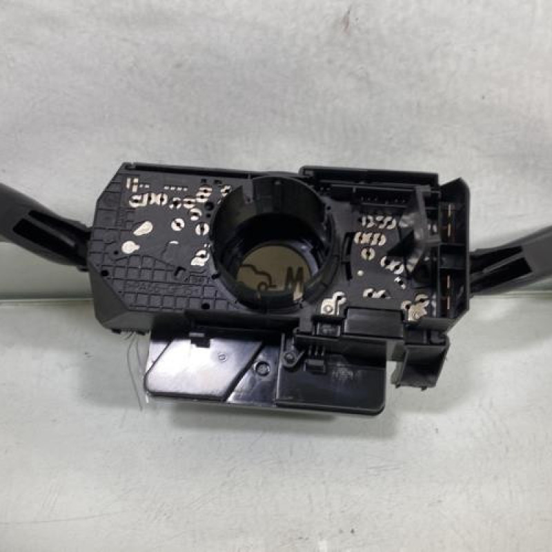 Com (Bloc Contacteur Tournant+Commodo Essuie Glace+Commodo Phare) VOLKSWAGEN POLO 5 Photo n°2