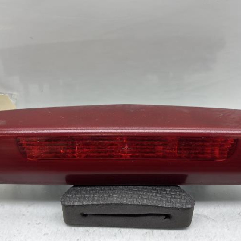 Feu arriere stop central OPEL CORSA D Photo n°1