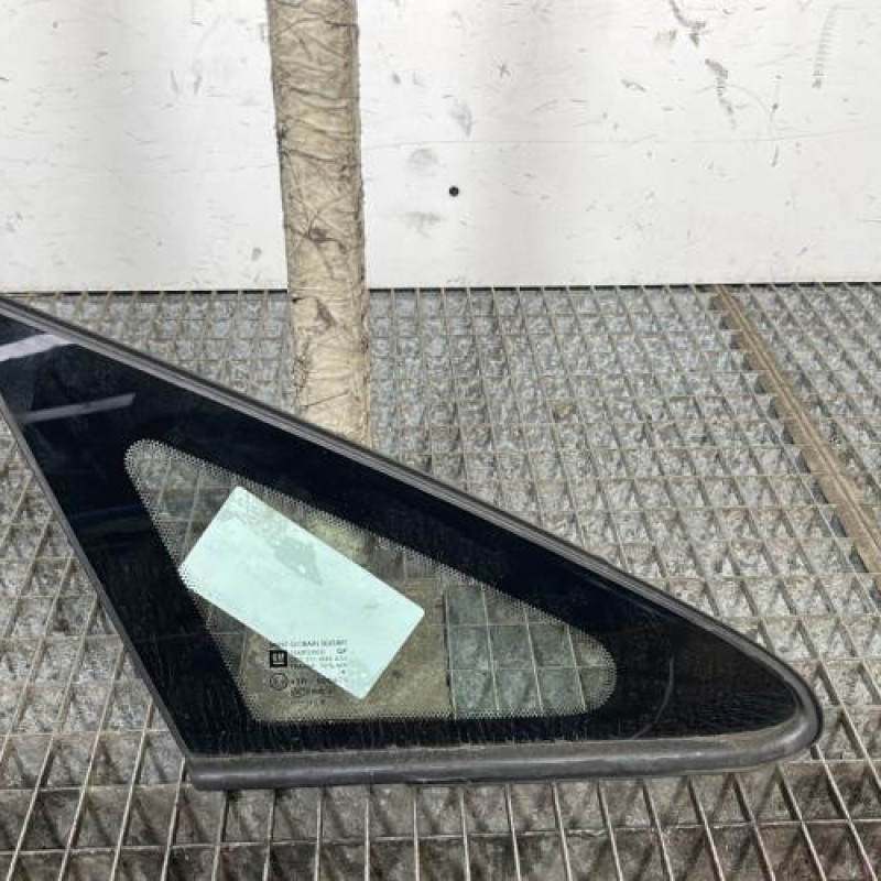 Custode avant droit OPEL CORSA D Photo n°1