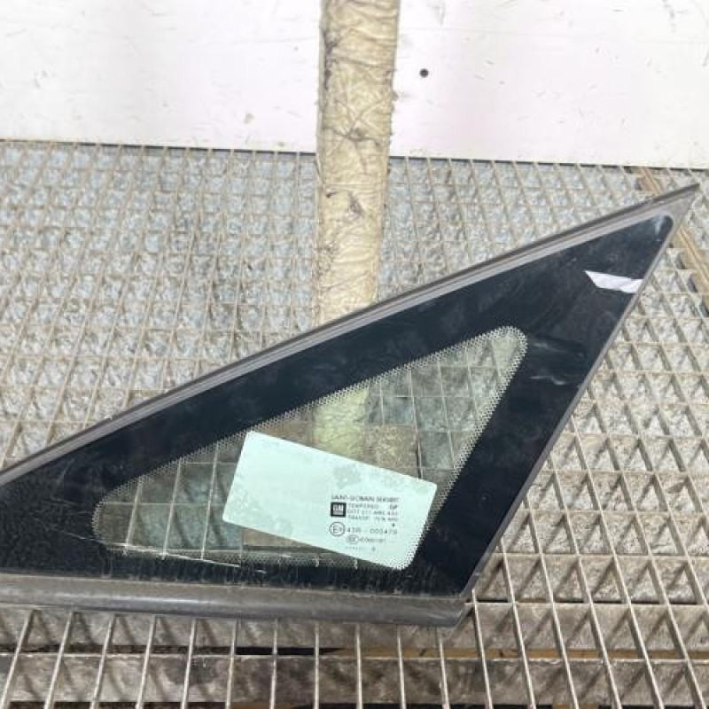 Custode avant gauche OPEL CORSA D Photo n°1