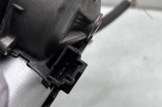 Moteur essuie glace arriere MERCEDES CLASSE B 245
