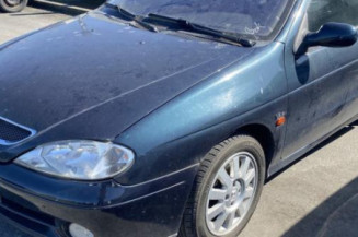 Serrure de coffre RENAULT MEGANE 1