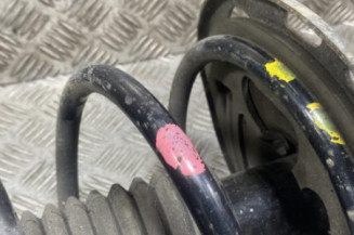 Amortisseur avant droit TOYOTA AVENSIS 3