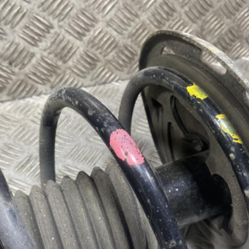 Amortisseur avant droit TOYOTA AVENSIS 3 Photo n°3