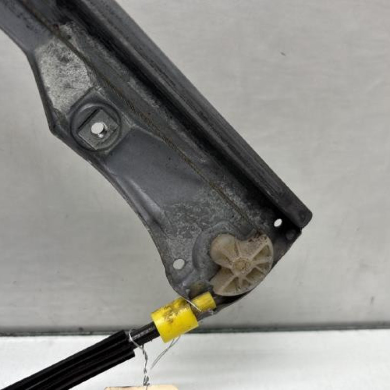 Leve vitre electrique avant gauche RENAULT CLIO 2 CAMPUS Photo n°4
