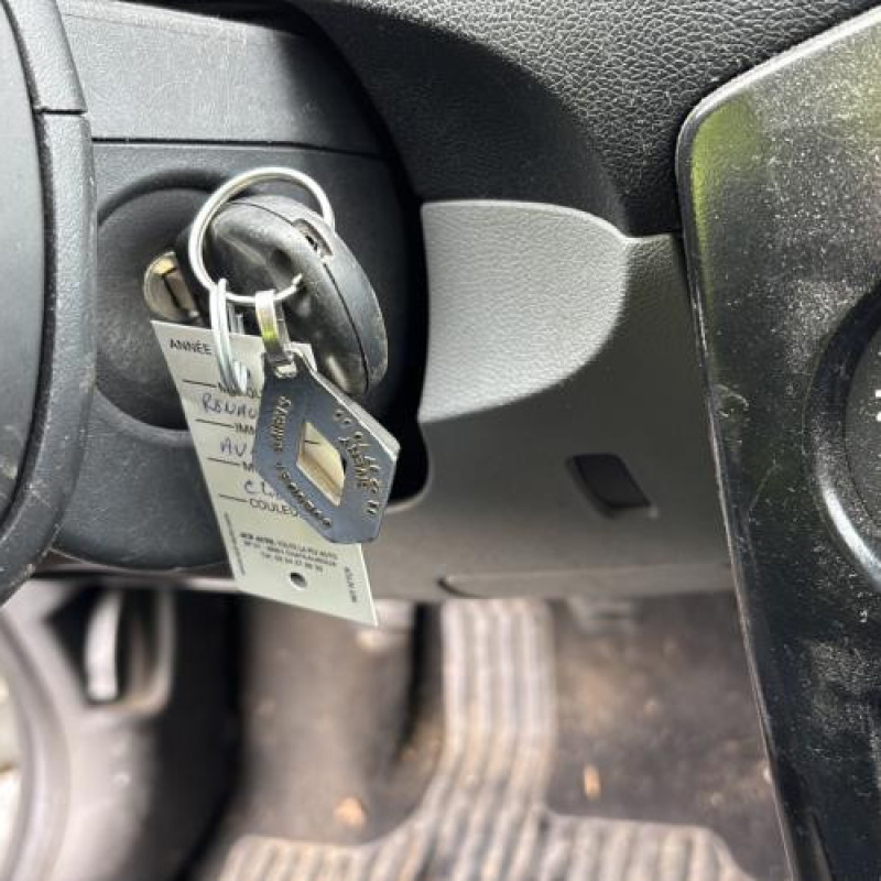 Pivot de moyeu avant droit RENAULT CLIO 3 Photo n°20