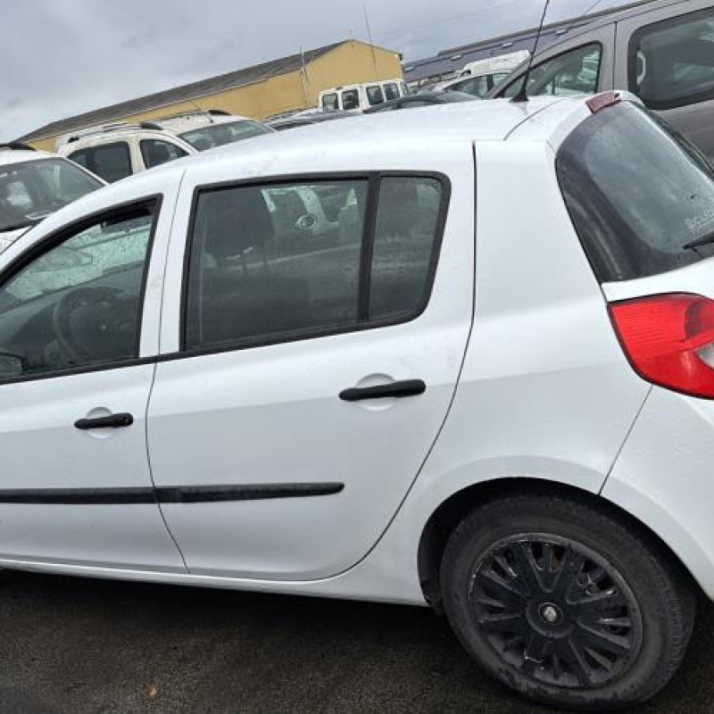 Pivot de moyeu avant gauche RENAULT CLIO 3 Photo n°9