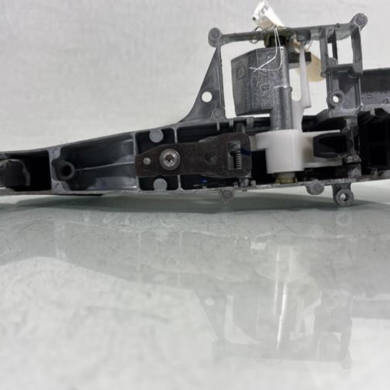 Poignee porte laterale gauche PEUGEOT PARTNER 2 Photo n°3