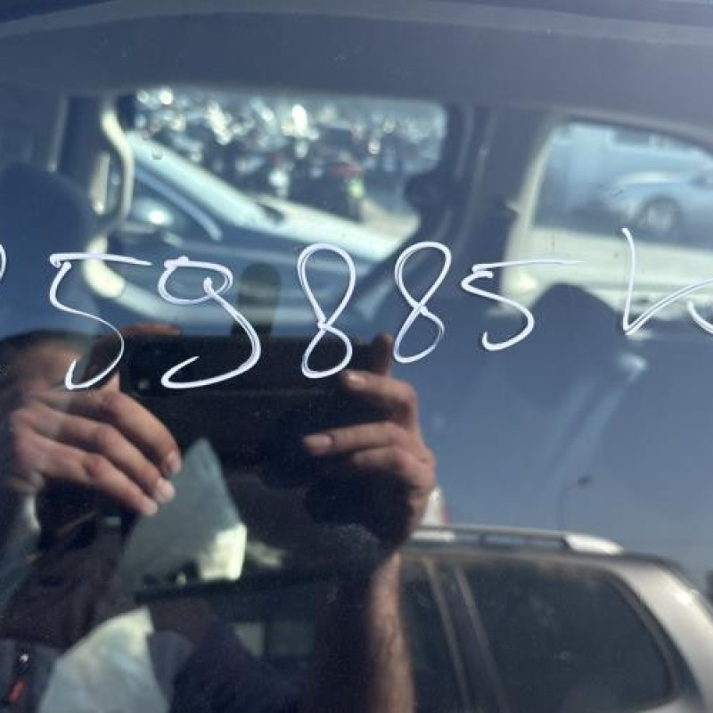 Poignee porte laterale gauche PEUGEOT PARTNER 2 Photo n°20