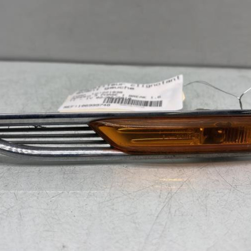 Repetiteur clignotant avant gauche (Feux) FORD MONDEO 3 Photo n°1