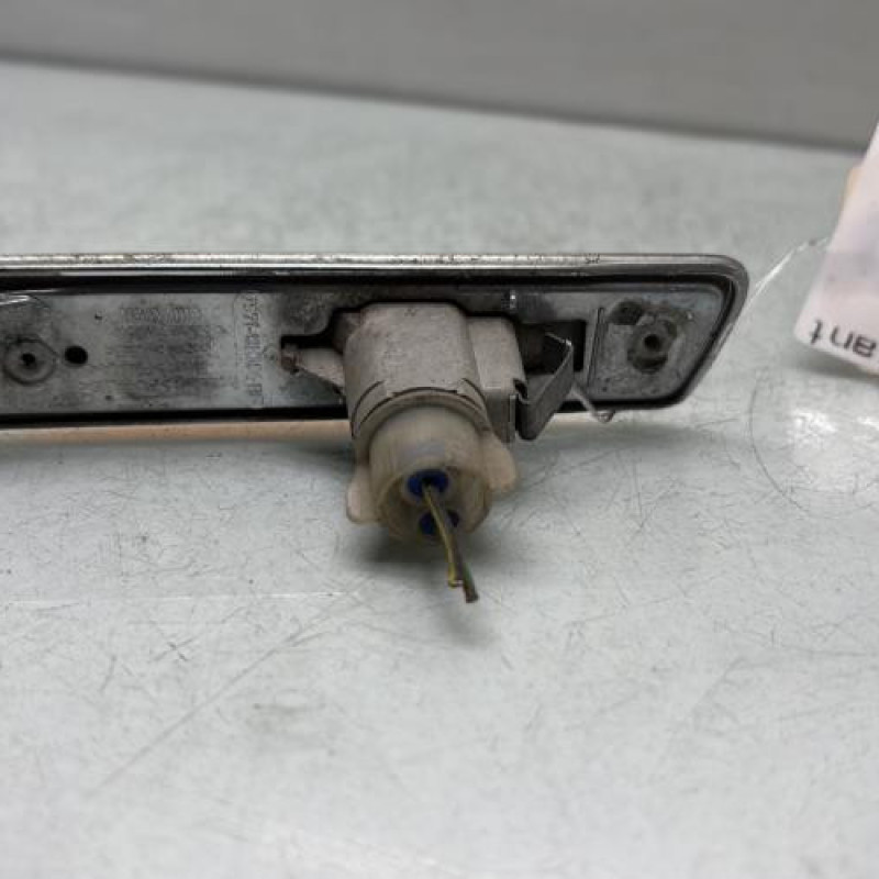 Repetiteur clignotant avant gauche (Feux) FORD MONDEO 3 Photo n°3