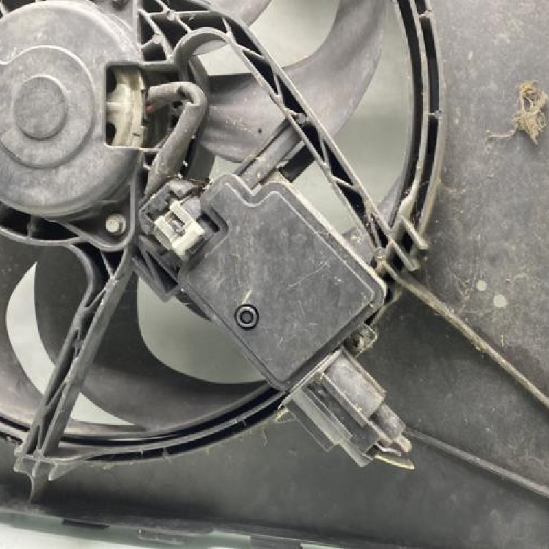 Moto ventilateur radiateur FORD MONDEO 3 Photo n°3