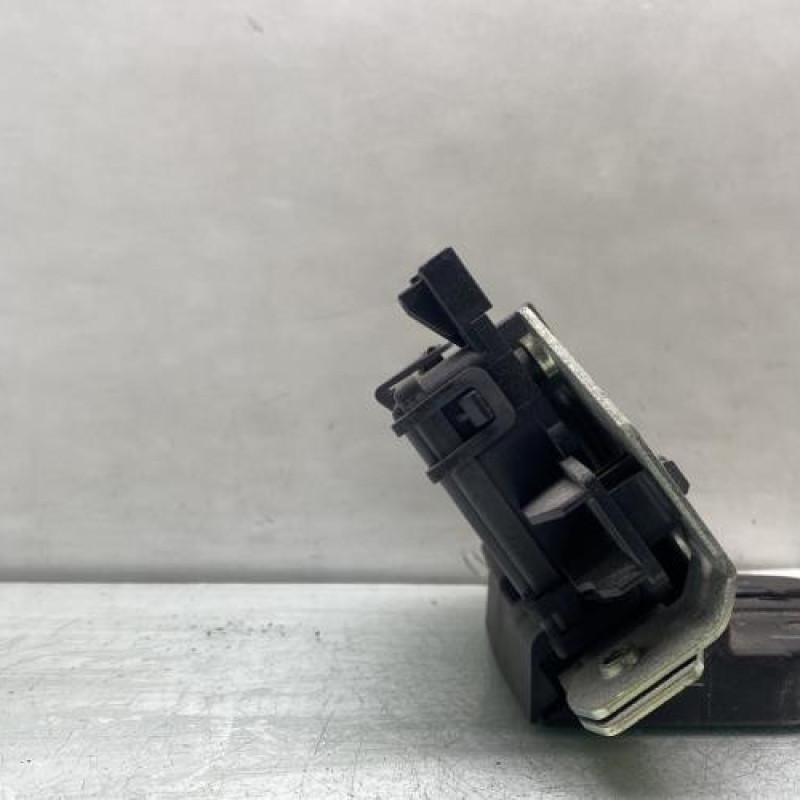 Serrure de coffre OPEL ZAFIRA B Photo n°2