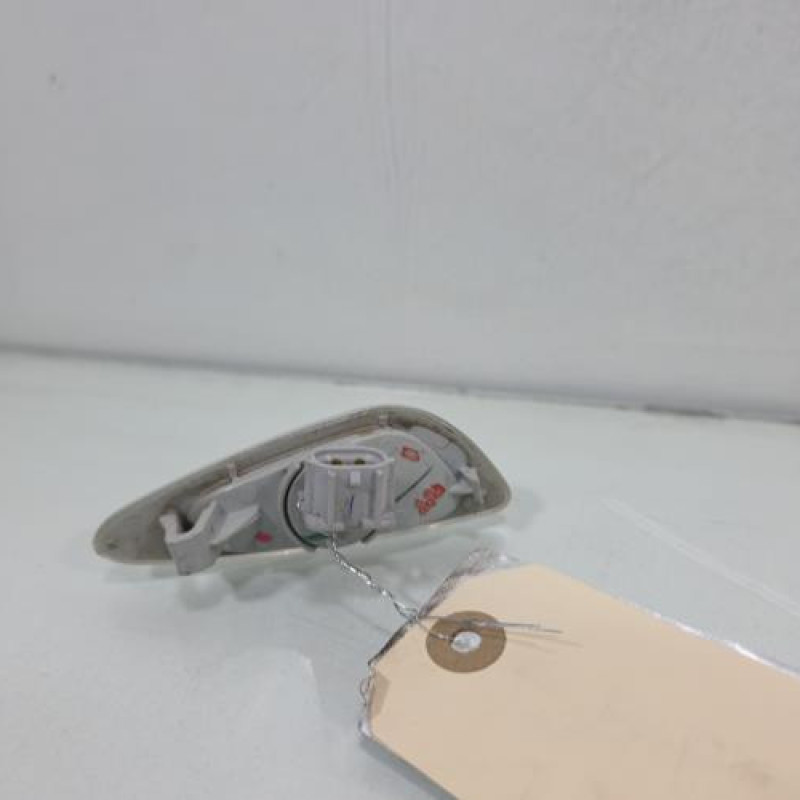 Repetiteur clignotant avant gauche (Feux) HYUNDAI I 10 2 Photo n°3