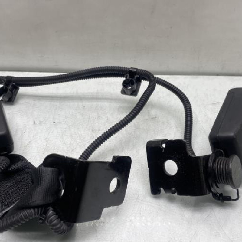 Attache ceinture arriere droit HYUNDAI I 10 2 Photo n°4
