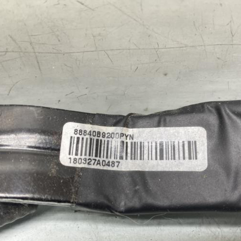 Attache ceinture avant droit HYUNDAI I 10 2 Photo n°4