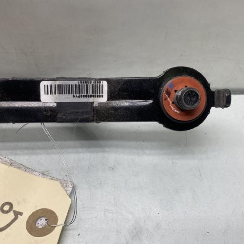 Attache ceinture avant gauche HYUNDAI I 10 2 Photo n°3