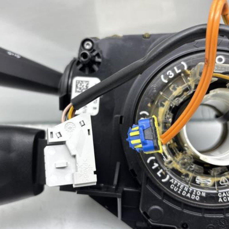 Com (Bloc Contacteur Tournant+Commodo Essuie Glace+Commodo Phare) PEUGEOT 208 1 Photo n°2