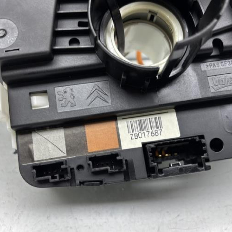 Com (Bloc Contacteur Tournant+Commodo Essuie Glace+Commodo Phare) PEUGEOT 208 1 Photo n°8