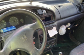 Pompe de direction PEUGEOT PARTNER 1