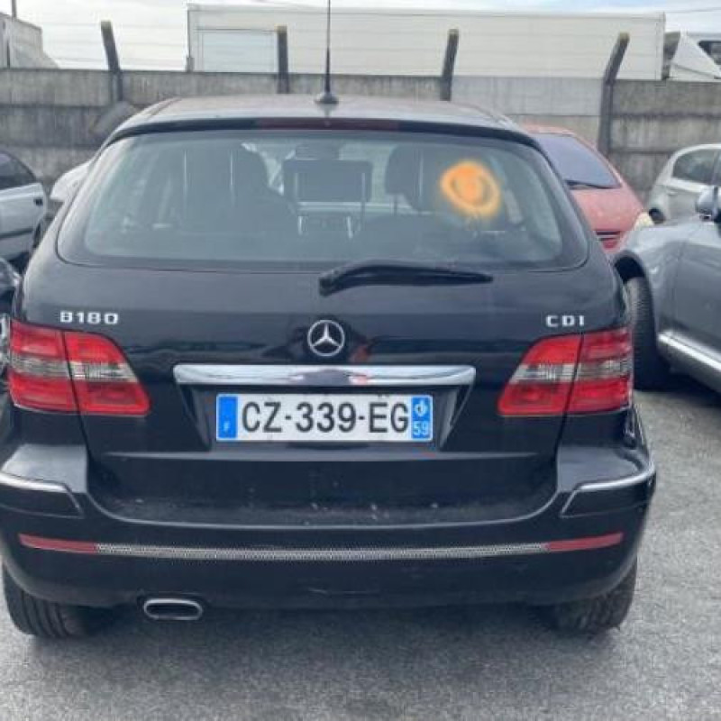 Feu arriere secondaire droit (feux) MERCEDES CLASSE B 245 Photo n°13