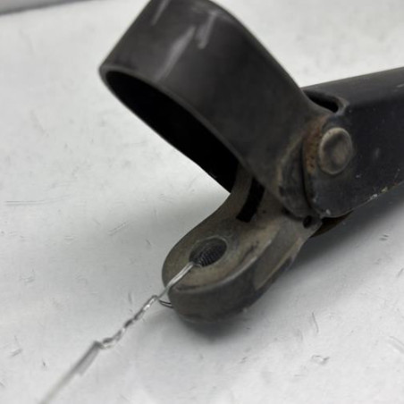 Bras essuie glace arriere PEUGEOT 205