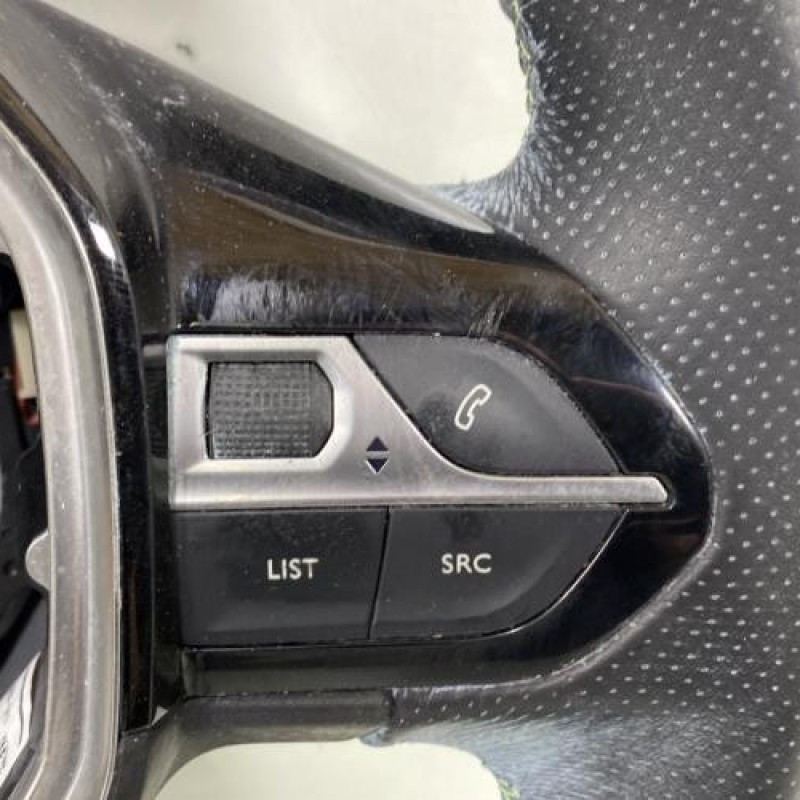 Volant PEUGEOT 2008 2 Photo n°3