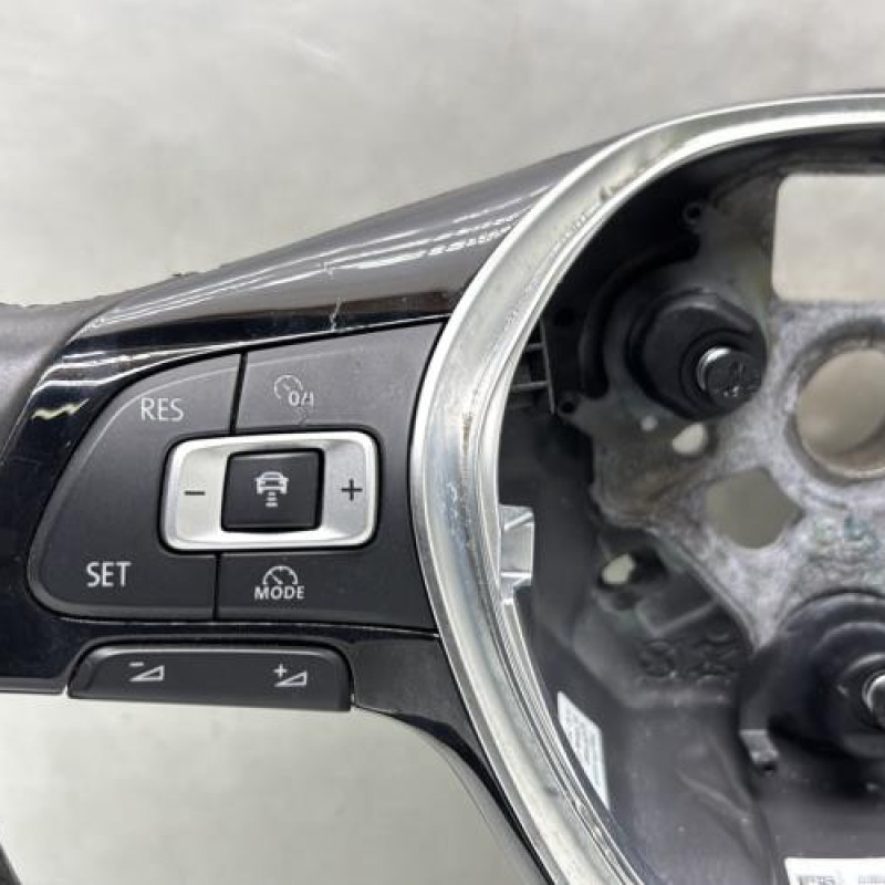 Volant VOLKSWAGEN TOURAN 3 Photo n°2