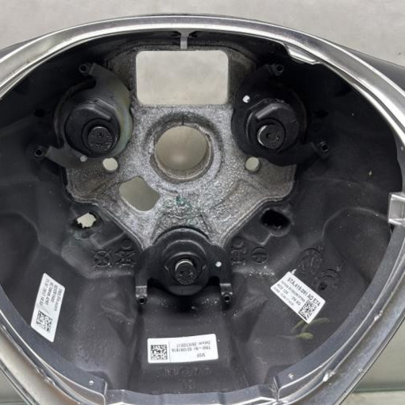 Volant VOLKSWAGEN TOURAN 3 Photo n°4